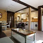 別荘 La Vieille Ferme: Superbe Complexe De 3 En Pierre Avec Piscine Au Coeur Du Perigord Noir