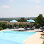 La Vieille Ferme: Superbe Complexe De 3 En Pierre Avec Piscine Au Coeur Du Périgord Noir Saint-Genies