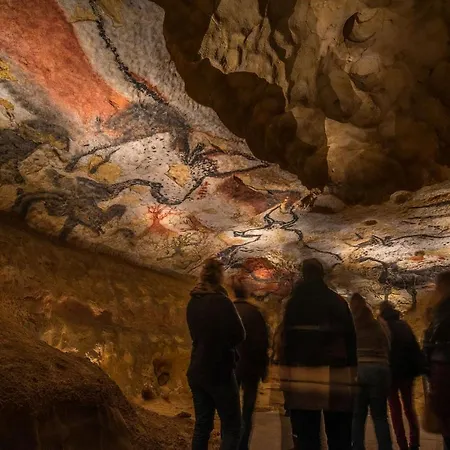 La Vieille Ferme: Superbe Complexe De 3 En Pierre Avec Piscine Au Coeur Du Perigord Noir * Saint-Genies