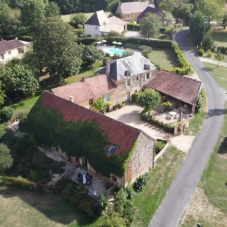 Дом отдыха La Vieille Ferme: Superbe Complexe De 3 En Pierre Avec Piscine Au Coeur Du Perigord Noir *