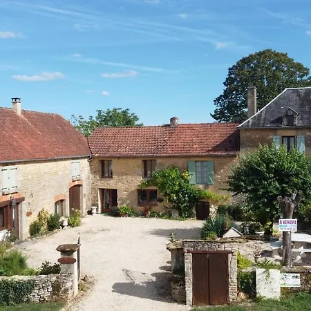 Feriehus La Vieille Ferme: Superbe Complexe De 3 En Pierre Avec Piscine Au Coeur Du Perigord Noir Saint-Genies