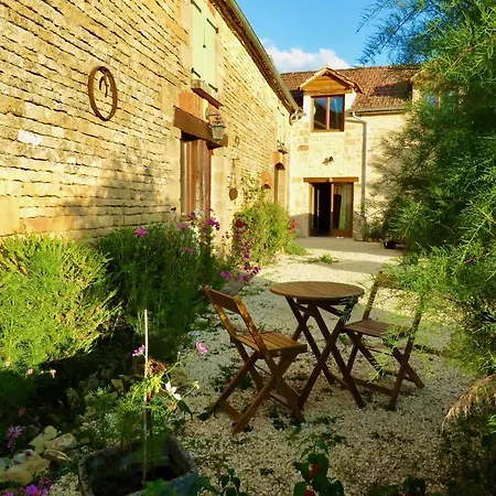 La Vieille Ferme: Superbe Complexe De 3 En Pierre Avec Piscine Au Coeur Du Perigord Noir *