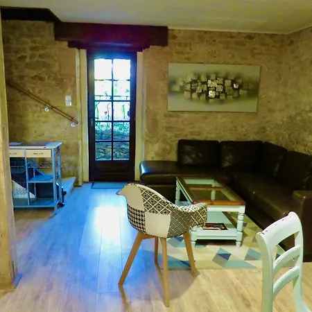 La Vieille Ferme: Superbe Complexe De 3 En Pierre Avec Piscine Au Coeur Du Perigord Noir *