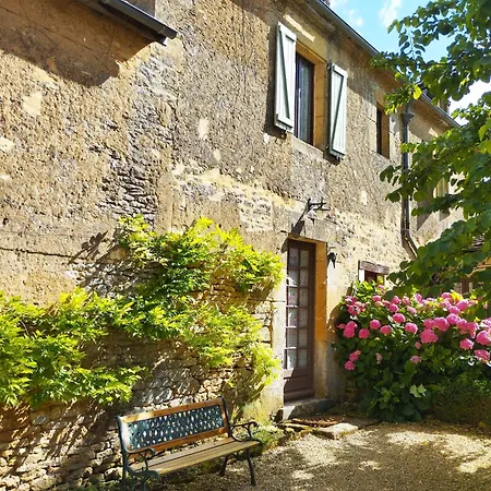 La Vieille Ferme: Superbe Complexe De 3 En Pierre Avec Piscine Au Coeur Du Perigord Noir Holiday home
