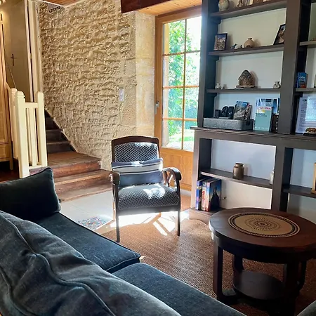 La Vieille Ferme: Superbe Complexe De 3 En Pierre Avec Piscine Au Coeur Du Perigord Noir 펜션 *
