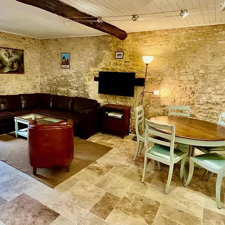 La Vieille Ferme: Superbe Complexe De 3 En Pierre Avec Piscine Au Coeur Du Perigord Noir Дом отдыха *
