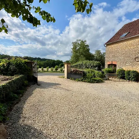 La Vieille Ferme: Superbe Complexe De 3 En Pierre Avec Piscine Au Coeur Du Perigord Noir *