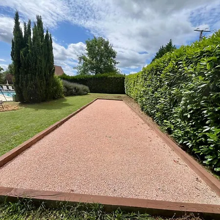 Дом отдыха La Vieille Ferme: Superbe Complexe De 3 En Pierre Avec Piscine Au Coeur Du Perigord Noir